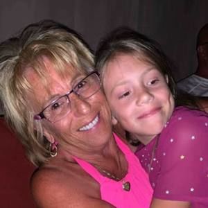 Meet your Posher, Sharon